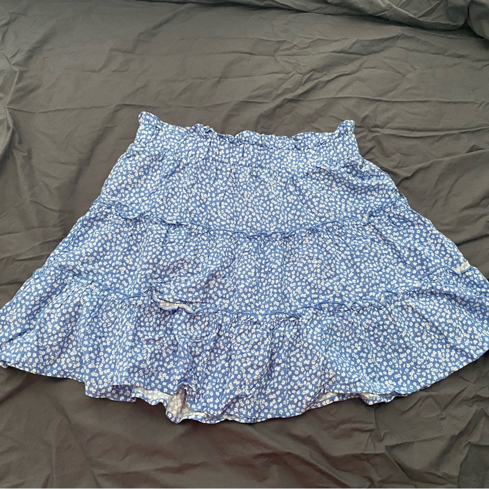 blue and white floral pattern M wild fable skirt